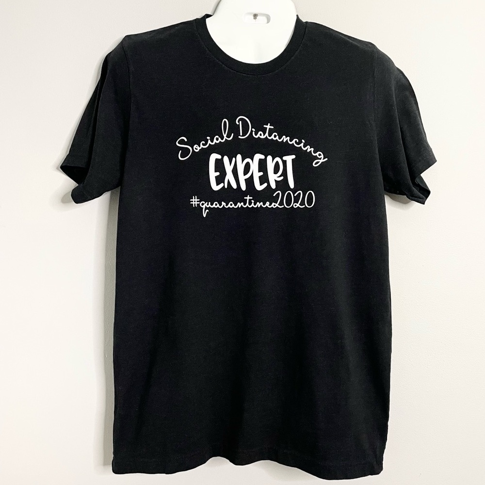 Social Distancing Expert “Quarantine 2020” Short Sleeve Tee Shirt
